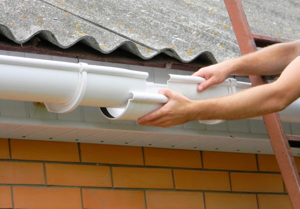 Cost of Gutter Hanging in Lubbock